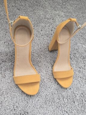 Women's Ankle-Strap Block Heel Sandals in Mustard Yellow